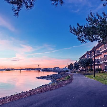 Executive Inn & Suites Оакланд Экстерьер фото
